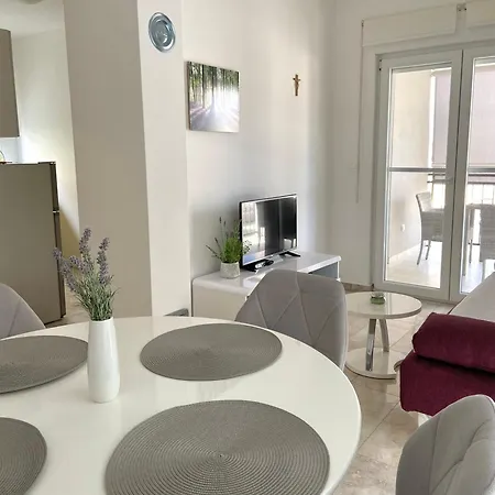 Apartmani Adriatic * Vir