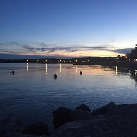 Appartement Apartmani Adriatic Vir