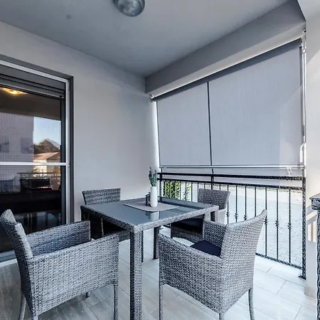 Apartmani Adriatic Vir